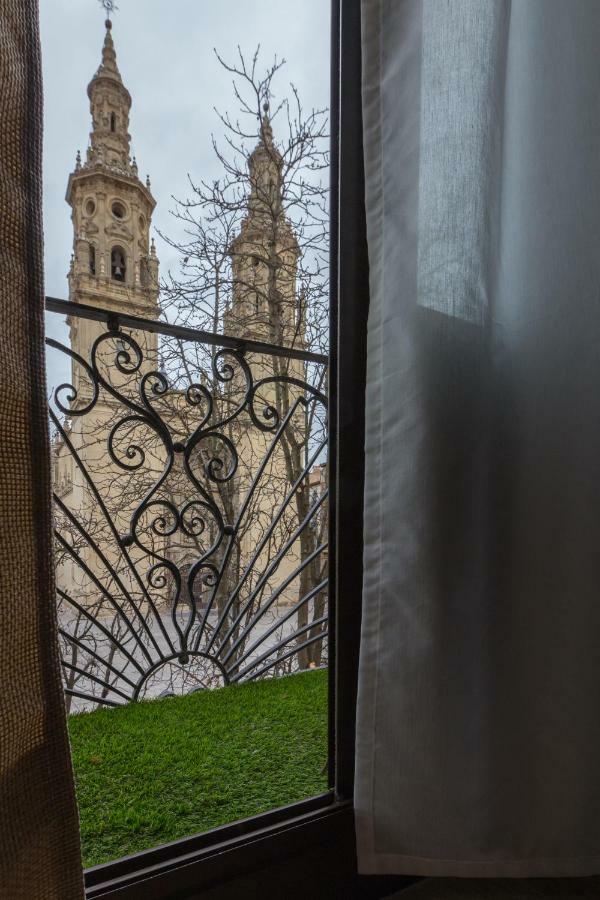 Apto Con Vistas A La Catedral Y Aire Acondicionado Logroño Buitenkant foto