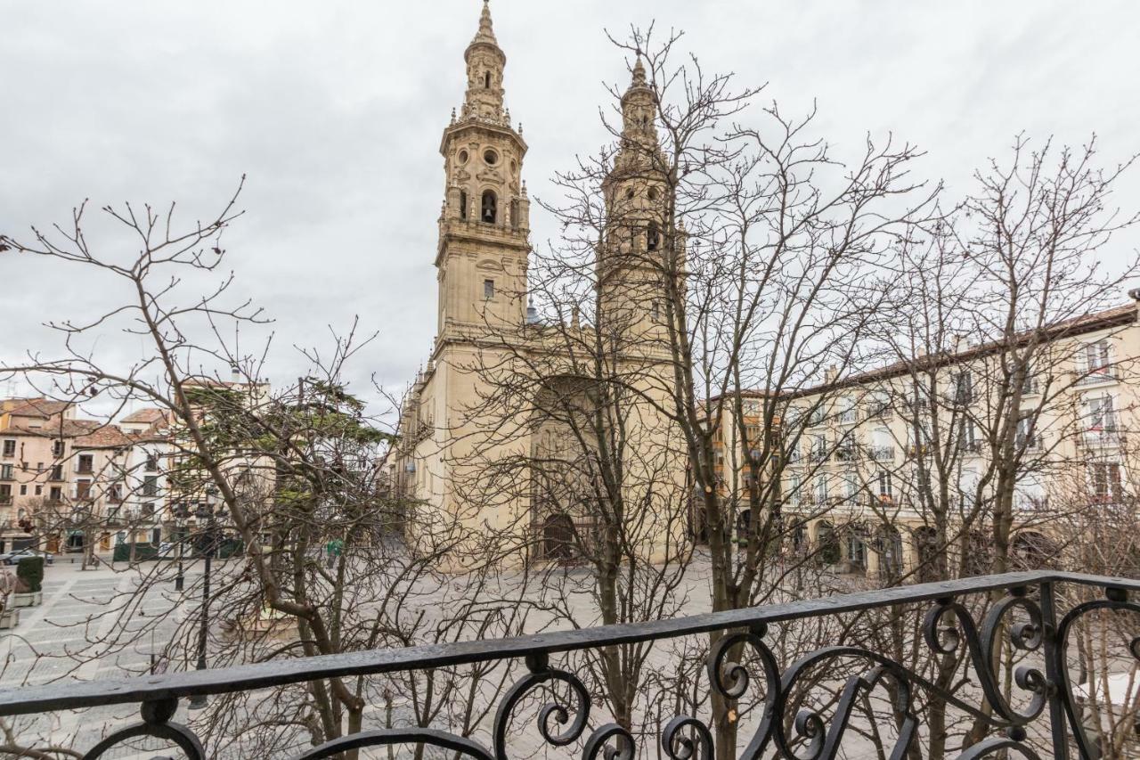 Apto Con Vistas A La Catedral Y Aire Acondicionado Logroño Buitenkant foto